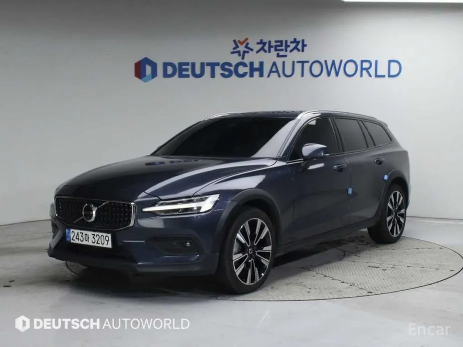 Volvo V60, 2022 — купить в Самаре под ключ