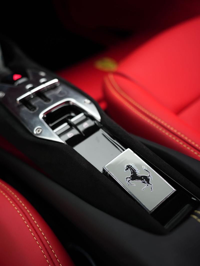 Ferrari 296, 2023 — фото 9 из 12