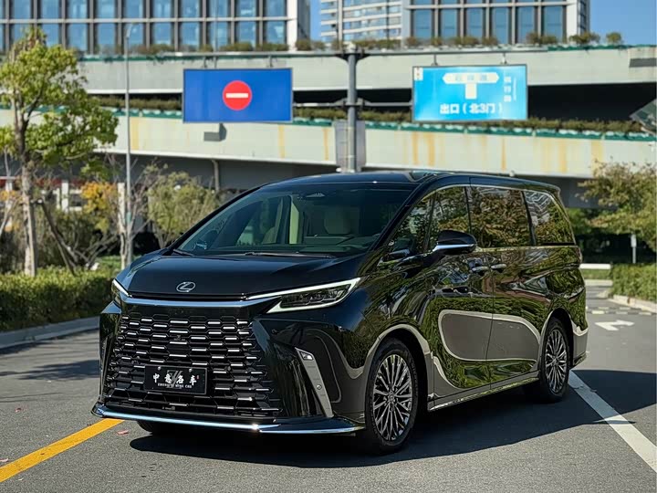 Lexus LM, 2023 — купить в Иванове под ключ