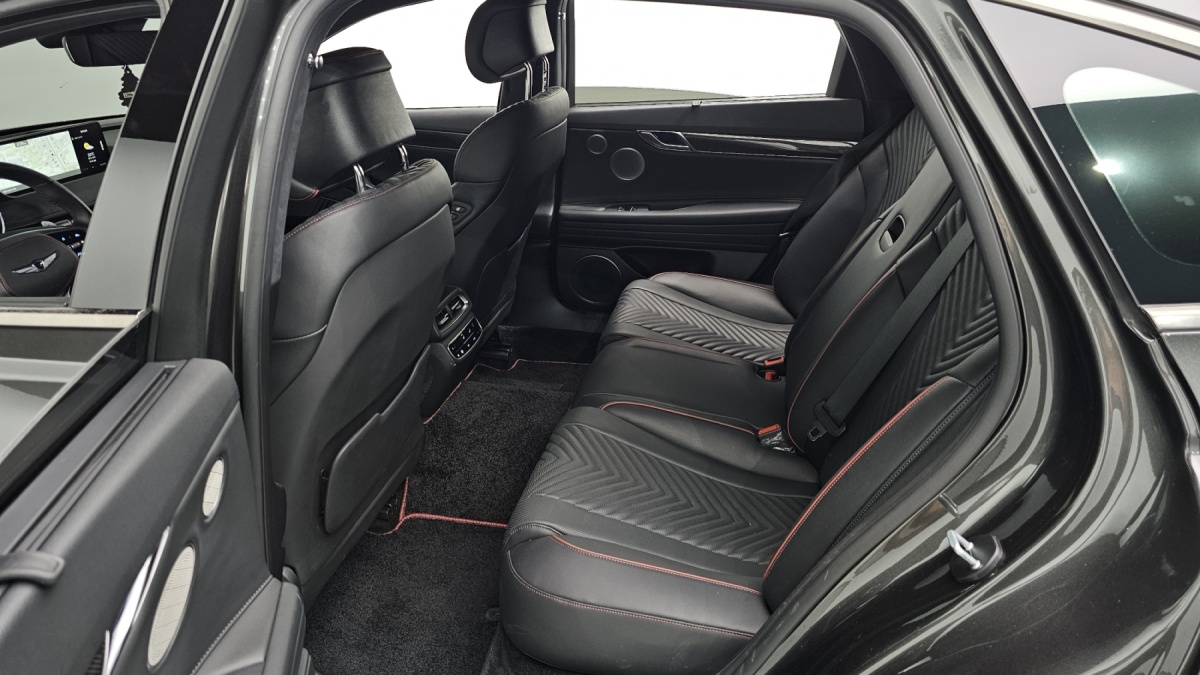 Genesis G80, 2023 — фото 7 из 12