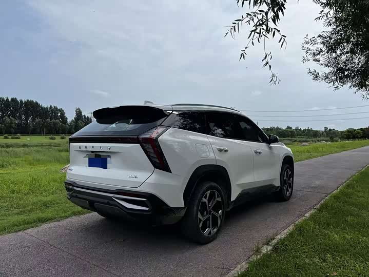 Geely Atlas L, 2024 — фото 9 из 9