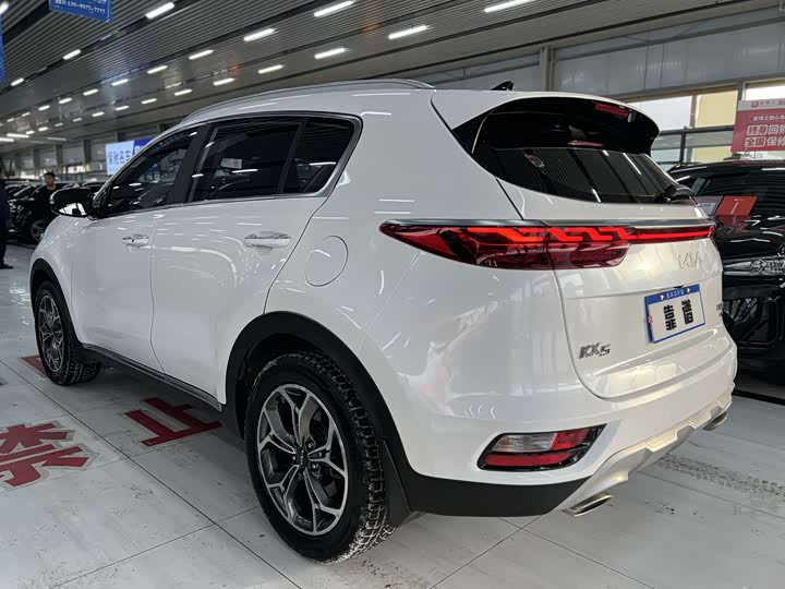 Kia KX5, 2022 — фото 8 из 12