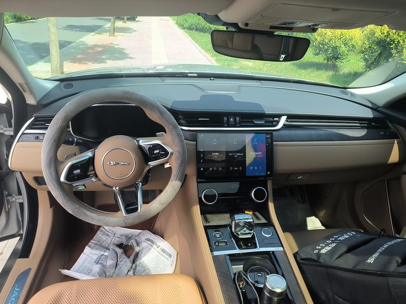 Jaguar XF L, 2024 — фото 10 из 12