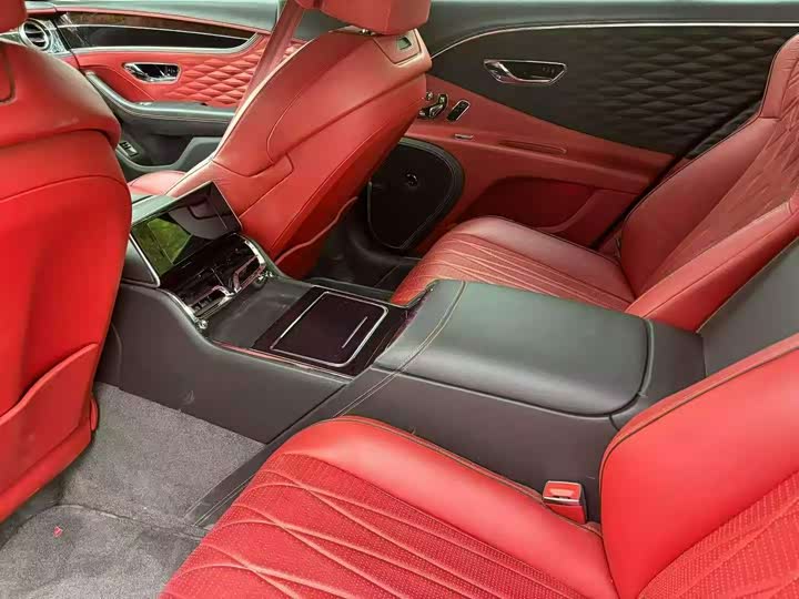 Bentley Flying Spur, 2021 — фото 5 из 5