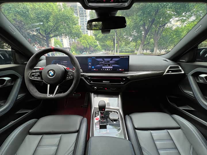 BMW M2, 2025 — фото 8 из 9