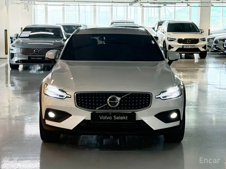 Volvo V60, 2025 — фото 3 из 12
