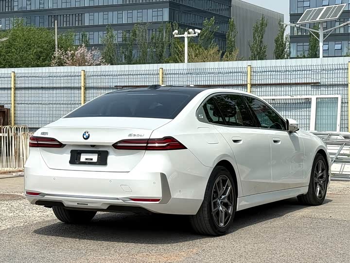BMW 5 Series, 2024 — фото 4 из 9
