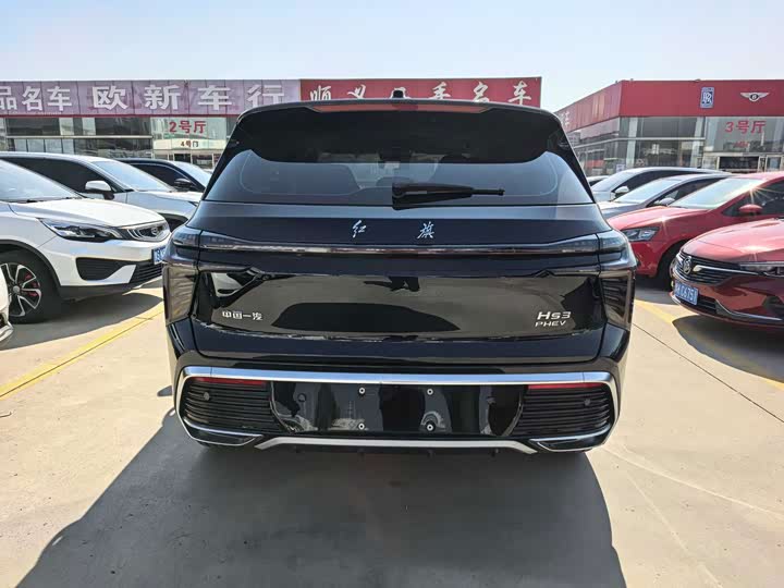 Hongqi HS3 Hybrid, 2025 — фото 5 из 9