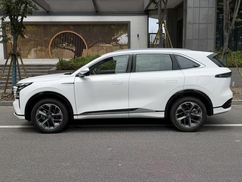 Changan CS75 Plus, 2025 — фото 4 из 12