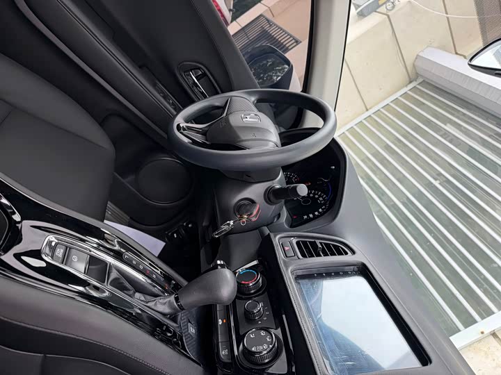 Honda Vezel, 2022 — фото 8 из 9