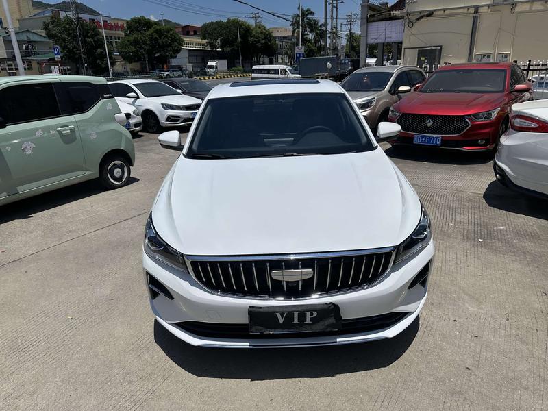 Geely Emgrand, 2025 — фото 2 из 10