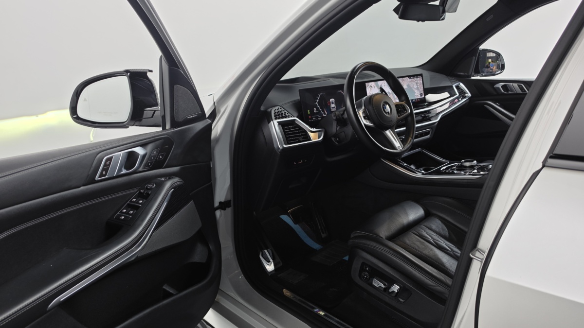 BMW X5, 2023 — фото 9 из 12