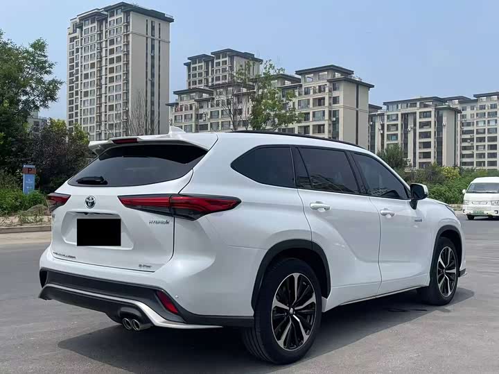 Toyota Crown Kluger, 2023 — фото 9 из 9