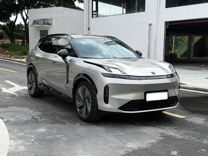 Lynk & Co 08 EM-P Hybrid, 2023 — фото 3 из 9