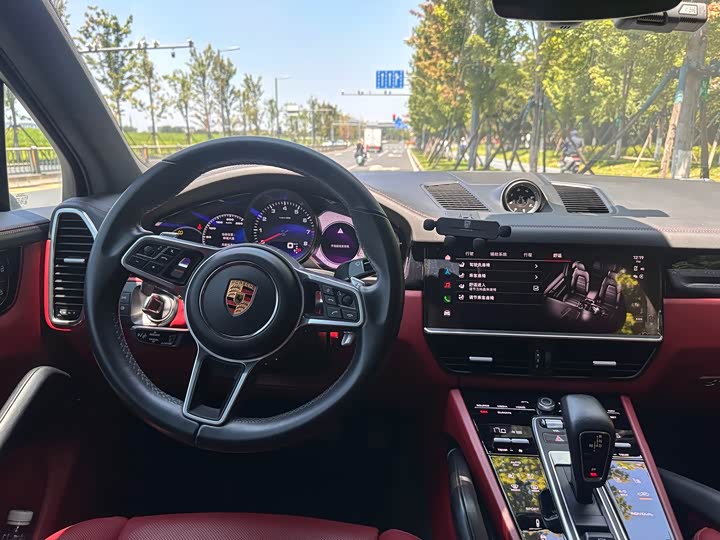 Porsche Cayenne, 2021 — фото 8 из 9
