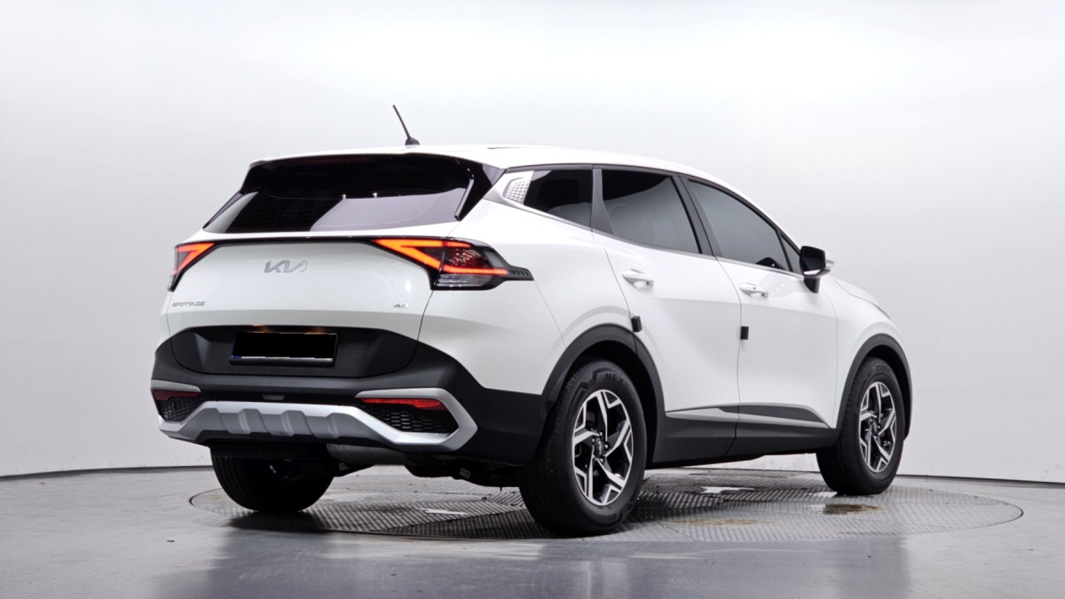 Kia Sportage, 2022 — фото 2 из 12