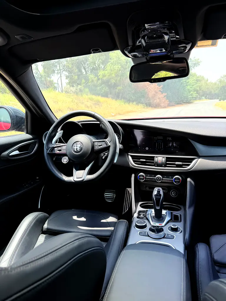 Alfa Romeo Giulia, 2023 — фото 8 из 10