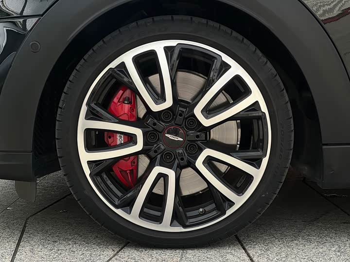 Mini Mini JCW, 2022 — фото 8 из 9