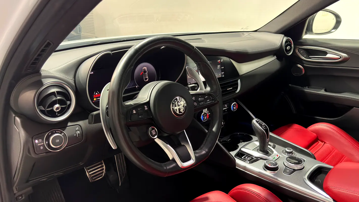 Alfa Romeo Giulia, 2024 — фото 9 из 10