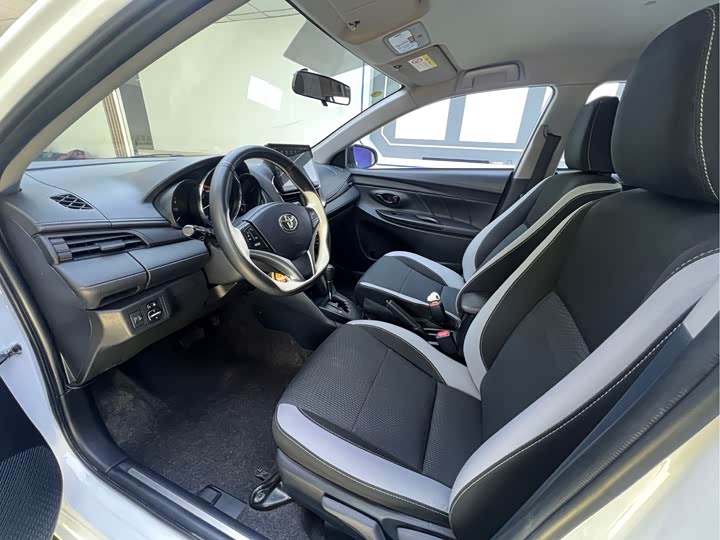 Toyota Yaris L Hatchback, 2022 — фото 7 из 9