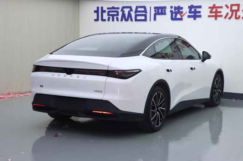 BAIC Arcfox Alpha S5, 2024 — фото 6 из 11