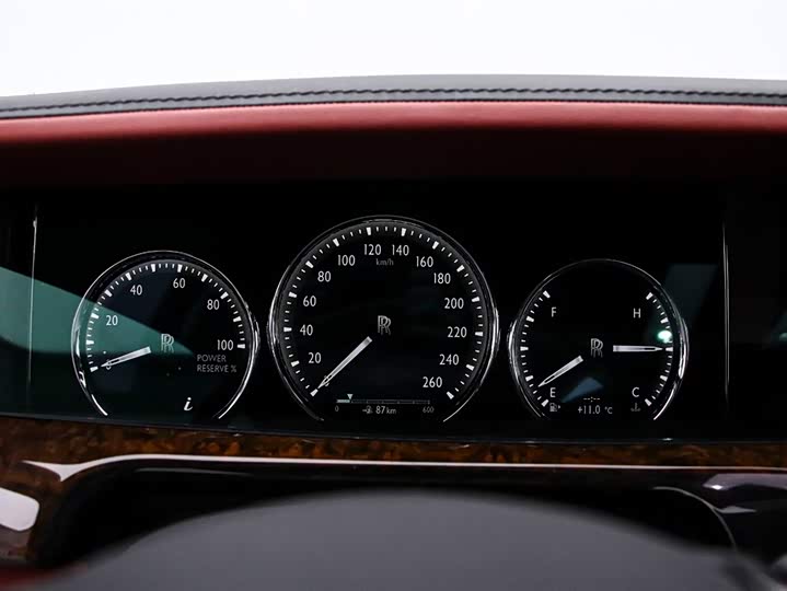 Rolls-Royce Phantom, 2022 — фото 6 из 9