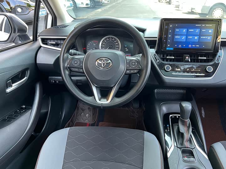 Toyota Corolla, 2021 — фото 7 из 9
