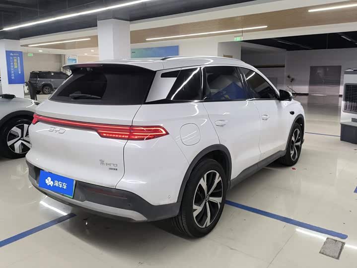 BYD Song Pro Hybrid, 2026 — фото 3 из 9