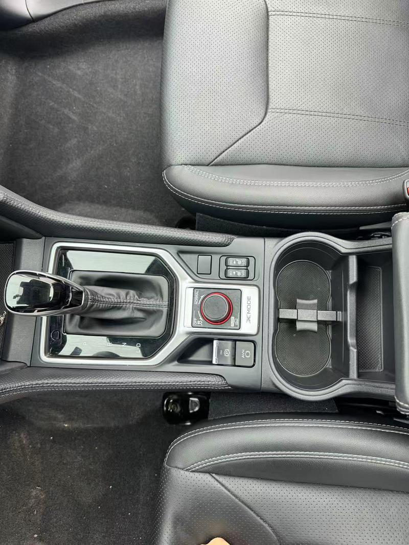 Subaru Forester, 2022 — фото 11 из 12