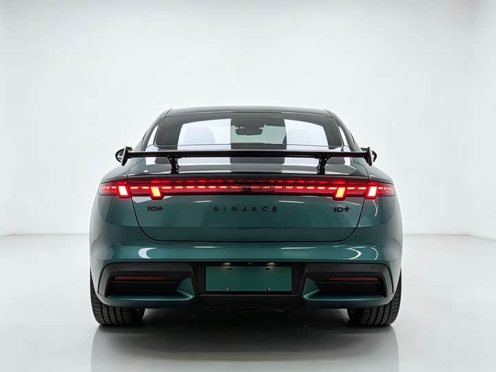 Lynk & Co 30 EM-P Hybrid, 2026 — фото 4 из 9
