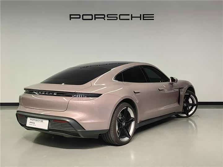 Porsche Taycan, 2022 — фото 6 из 9