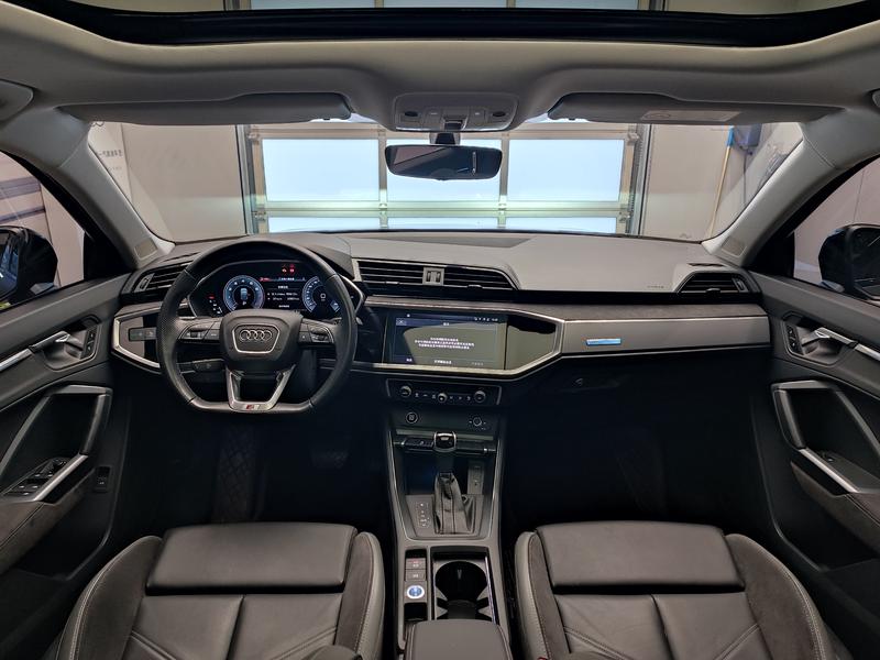Audi Q3 Sportback, 2023 — фото 5 из 9