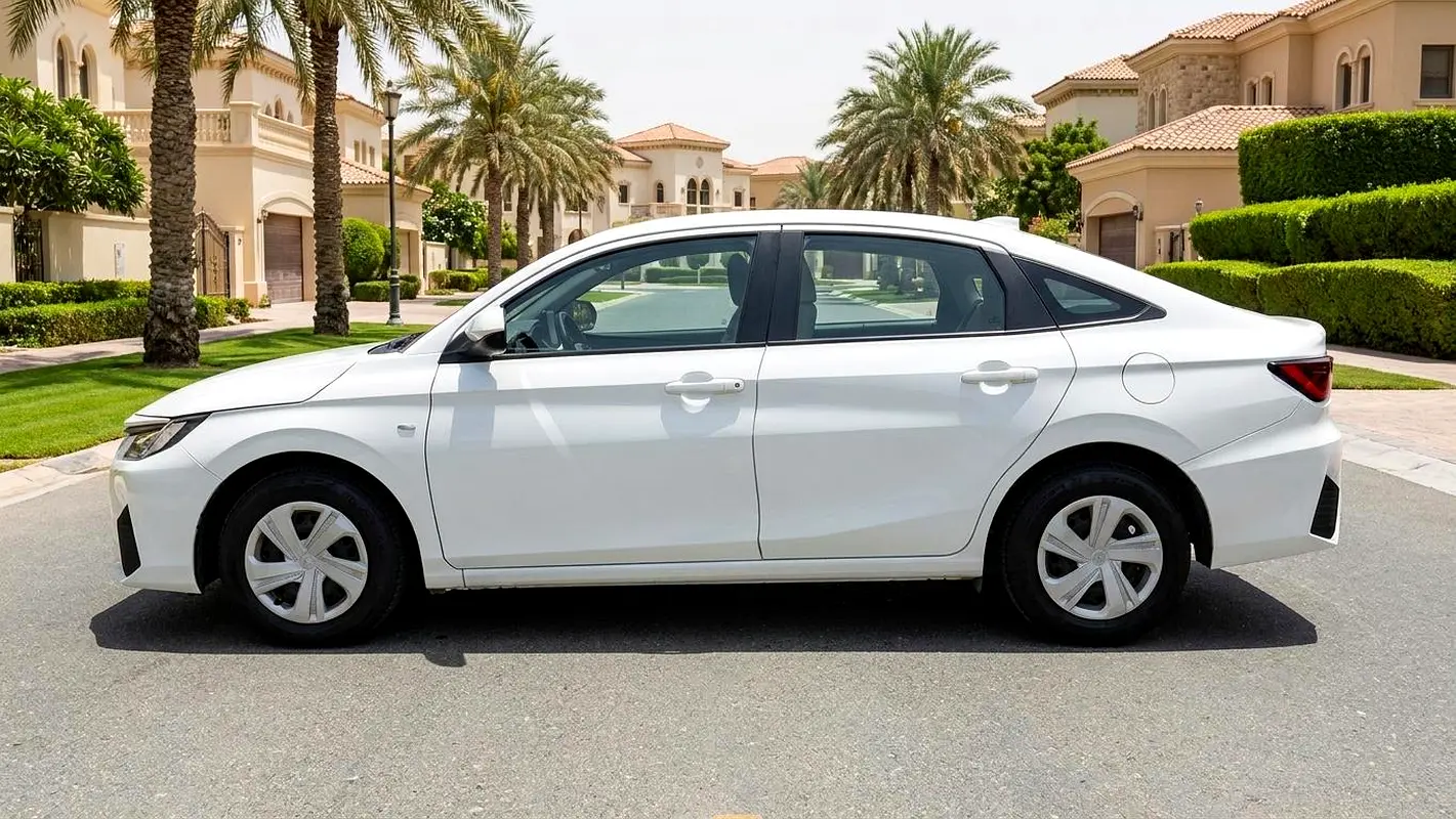 Toyota Yaris, 2024 — фото 3 из 10