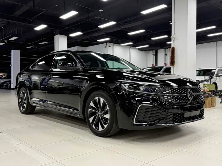 Volkswagen Passat, 2022 — фото 4 из 9