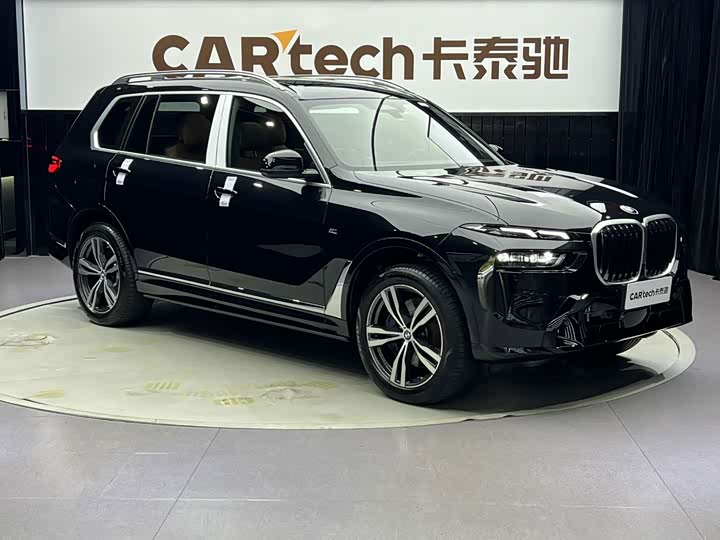 BMW X7, 2023 — фото 3 из 9