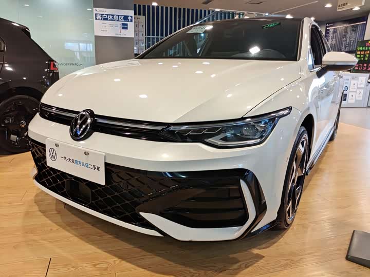 Volkswagen Golf, 2025 — купить в Твери под ключ