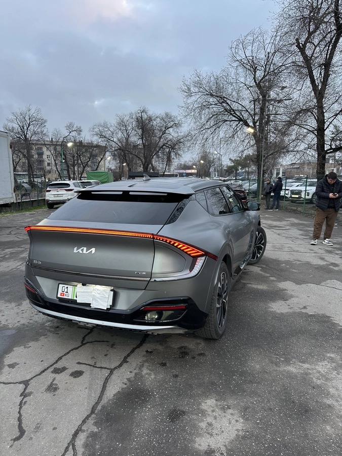Kia EV6, 2023 — фото 4 из 4