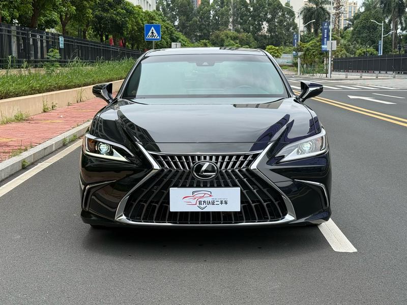 Lexus ES, 2022 — фото 2 из 9