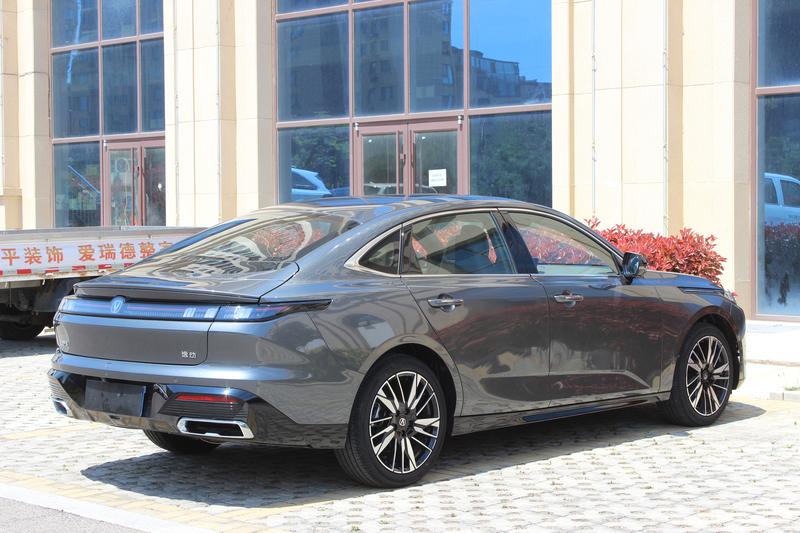 Changan Eado Plus, 2025 — фото 6 из 12