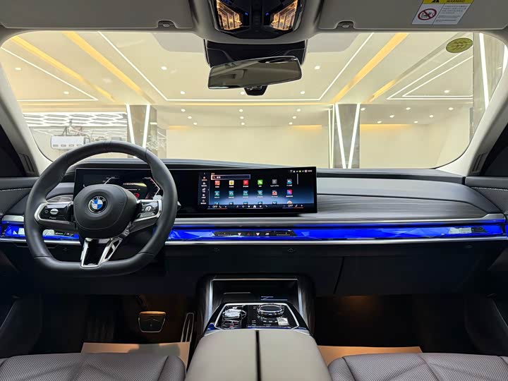 BMW 7 Series, 2025 — фото 7 из 9