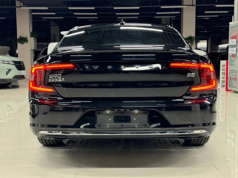 Volvo S90, 2023 — фото 6 из 12