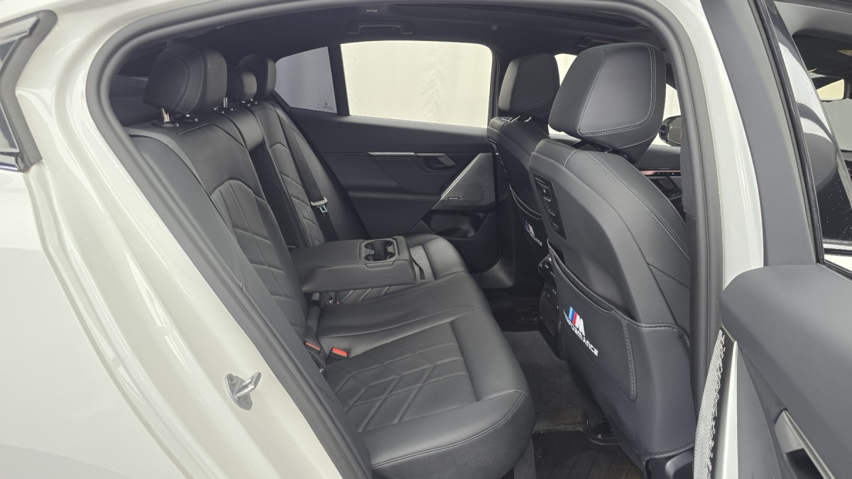 BMW 5 Series, 2024 — фото 10 из 12
