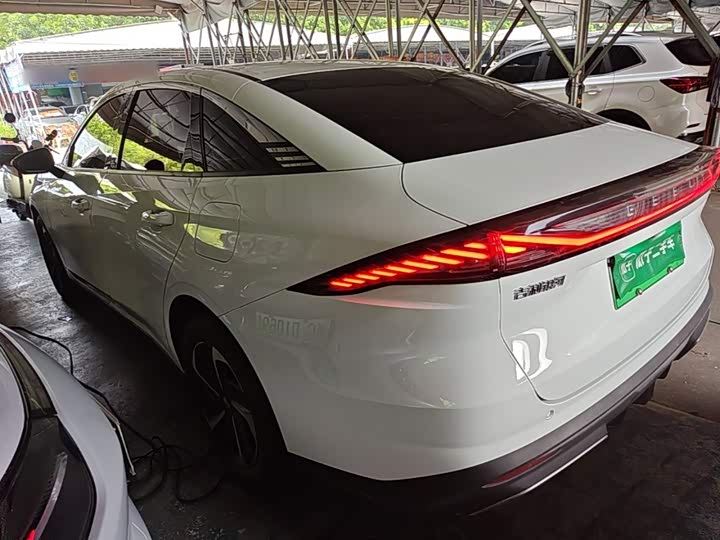 Geely Galaxy L6, 2024 — фото 5 из 9