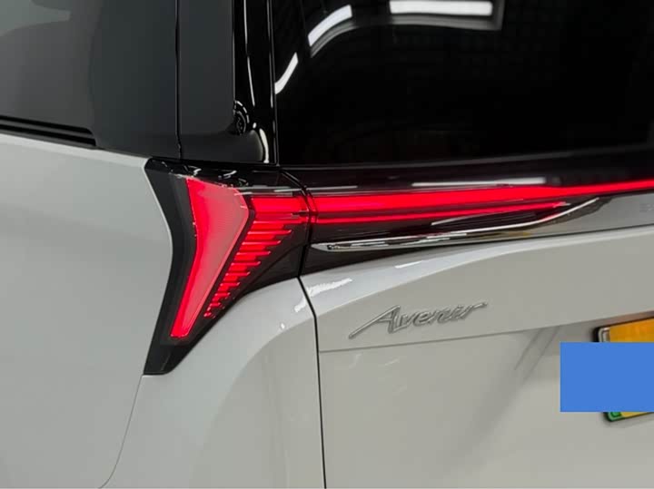 Buick GL8 Hybrid, 2025 — фото 9 из 9
