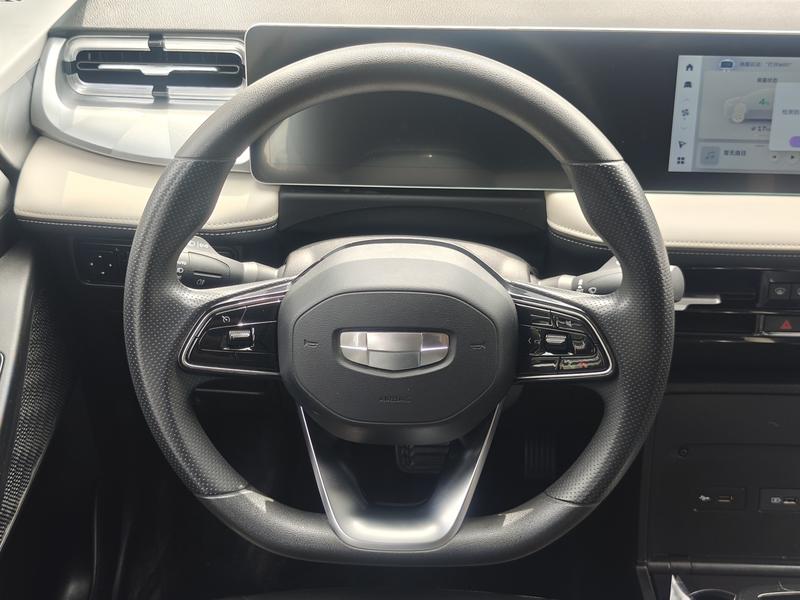 Geely Geometry E Firefly, 2023 — фото 7 из 12