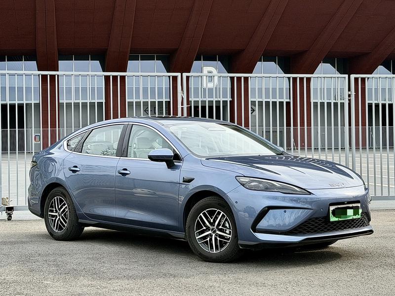 BYD Seal 05 DM-i Hybrid, 2025 — фото 3 из 12
