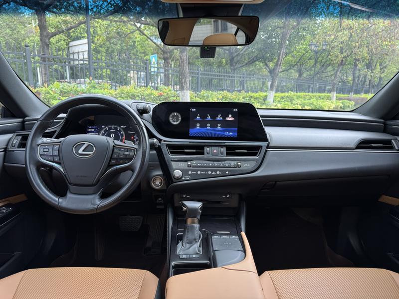 Lexus ES, 2021 — фото 7 из 11