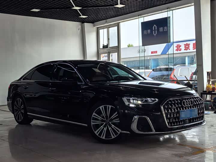 Audi A8, 2023 — фото 3 из 9