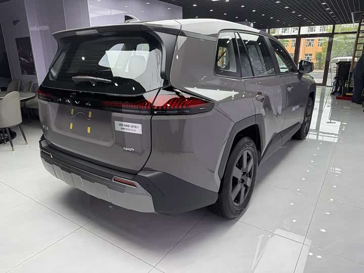 Toyota RAV4, 2026 — фото 4 из 9