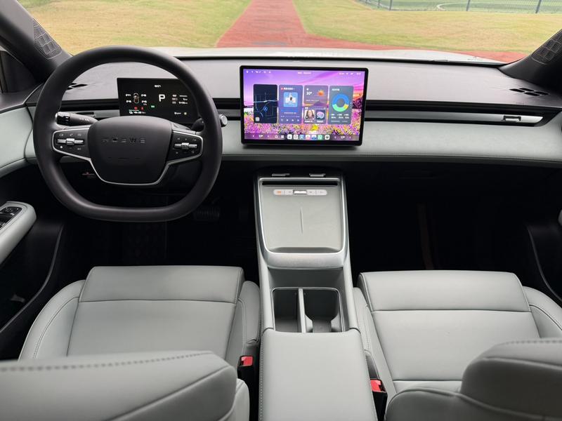 Roewe D6, 2025 — фото 8 из 12